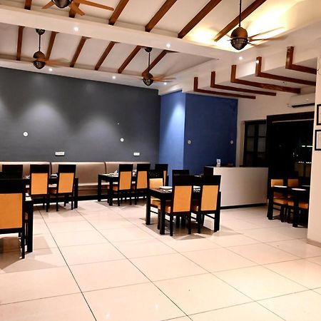 Hotel Badrika Inn Rewa Eksteriør bilde
